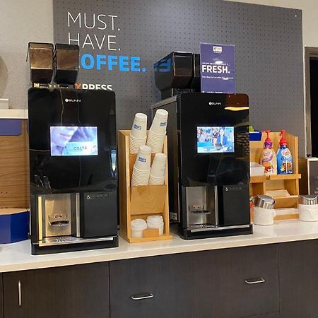 Holiday Inn Express Hotel & Suites North Kansas City By Ihg Esterno foto