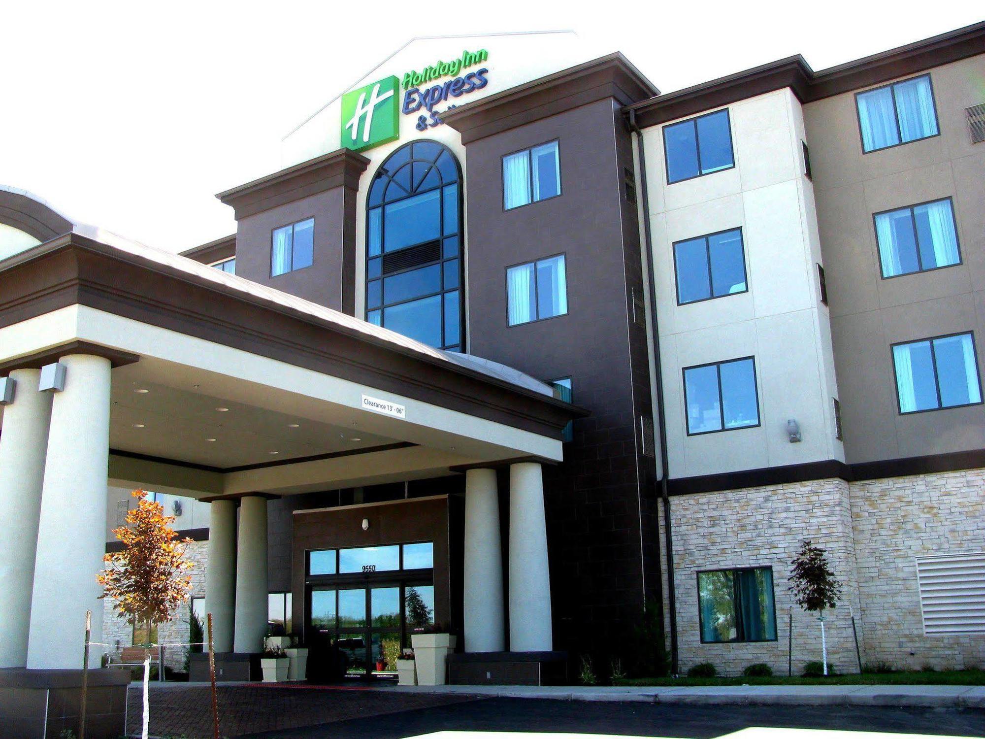 Holiday Inn Express Hotel & Suites North Kansas City By Ihg Esterno foto