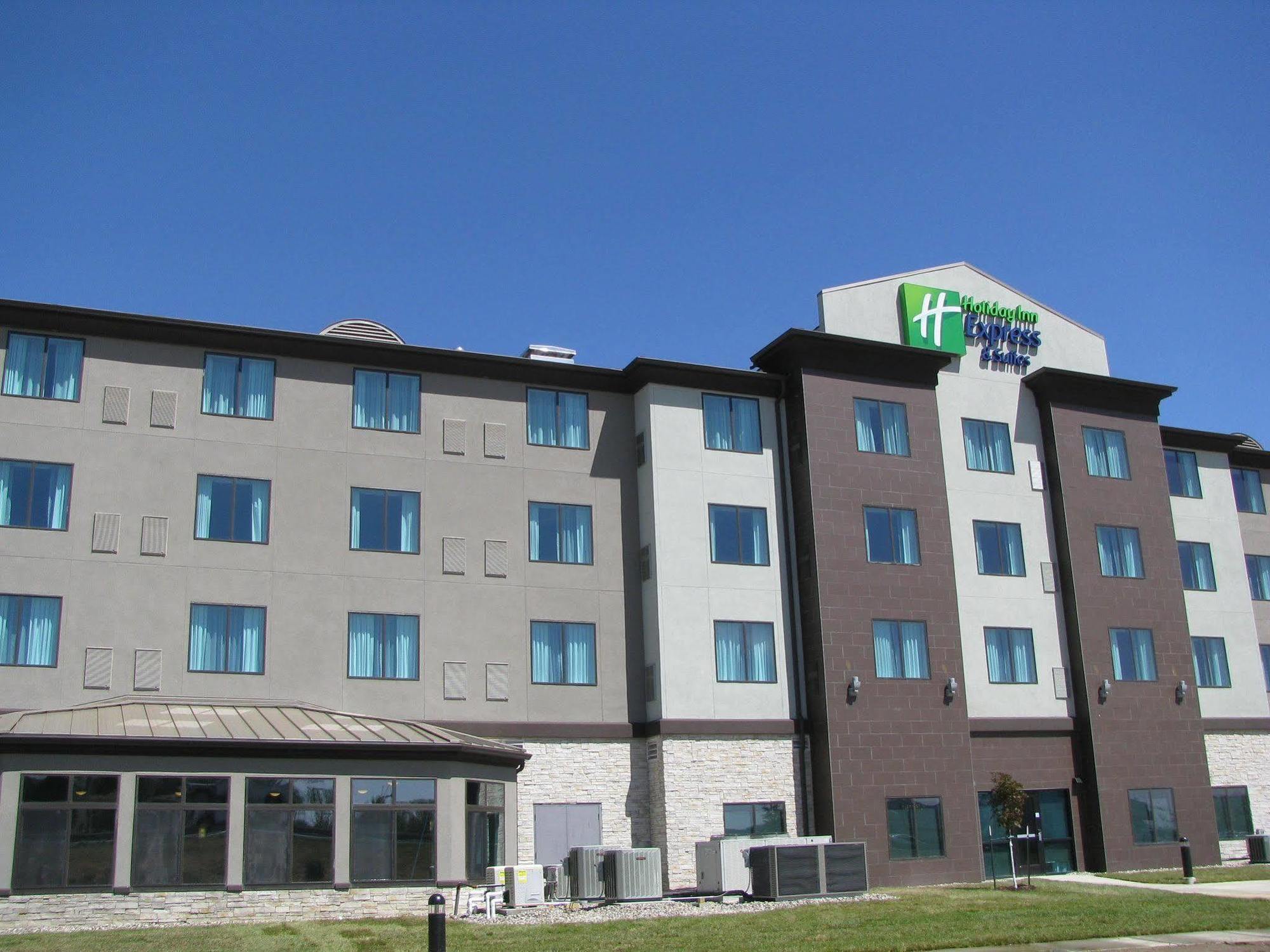 Holiday Inn Express Hotel & Suites North Kansas City By Ihg Esterno foto