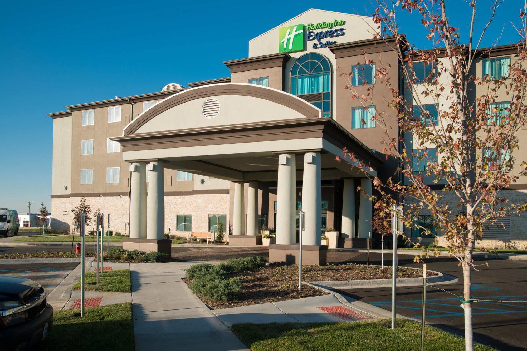 Holiday Inn Express Hotel & Suites North Kansas City By Ihg Esterno foto