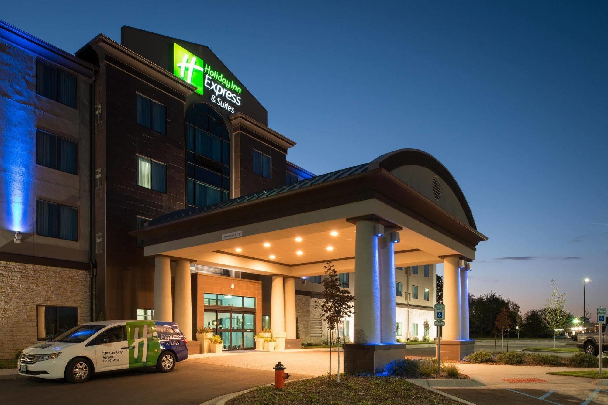 Holiday Inn Express Hotel & Suites North Kansas City By Ihg Esterno foto