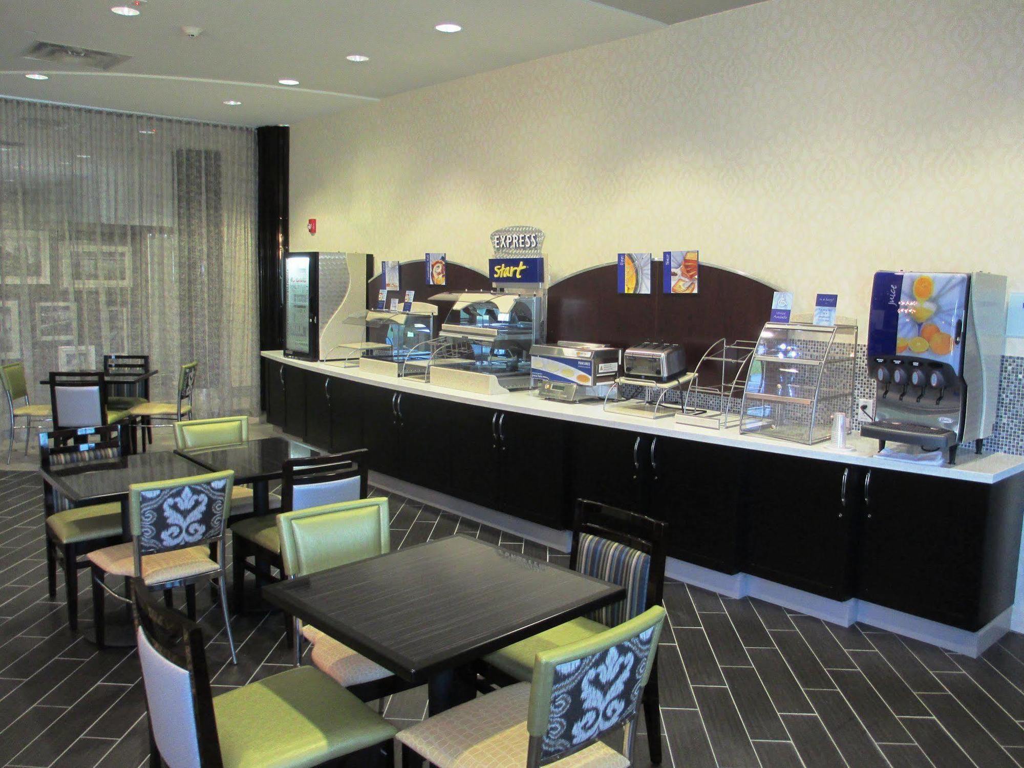 Holiday Inn Express Hotel & Suites North Kansas City By Ihg Esterno foto