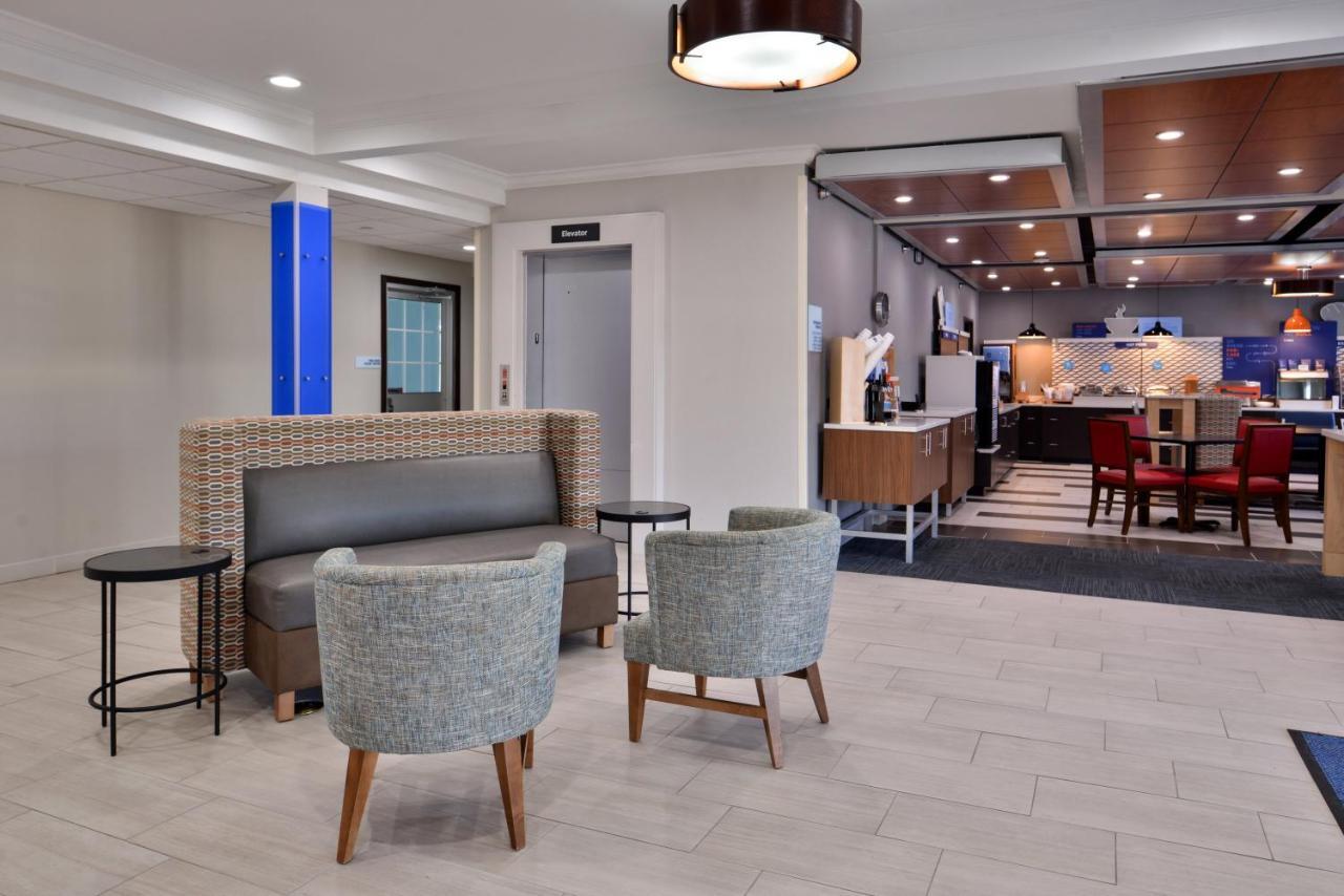 Holiday Inn Express Hotel & Suites North Kansas City By Ihg Esterno foto