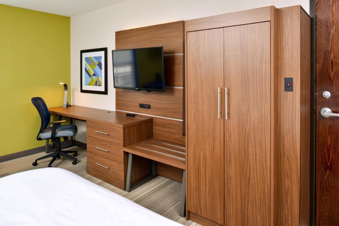 Holiday Inn Express Hotel & Suites North Kansas City By Ihg Esterno foto